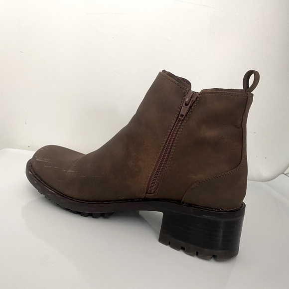 Leather Chelsea Boots - Picture 4 of 4